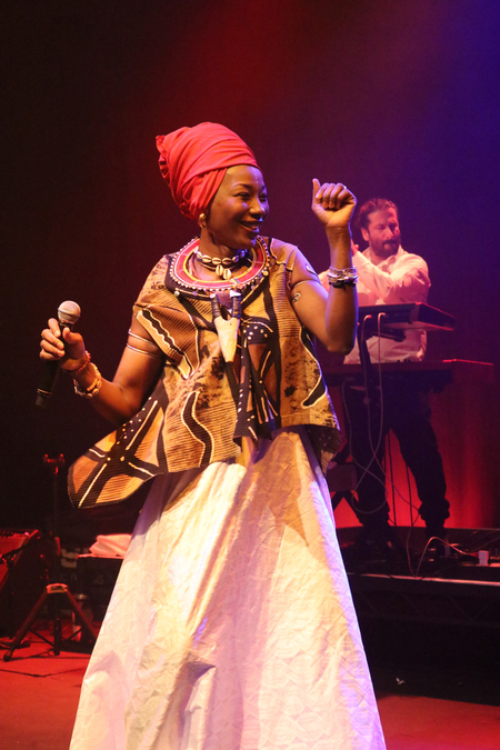 Fatoumata Diawara live at Tramway, Glasgow, 31 Jan