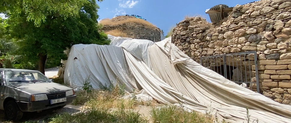 Alex Sarkisian, kar (Քար)