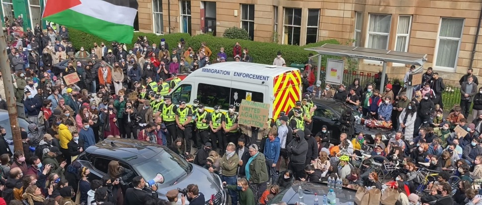 Everybody to Kenmure Street