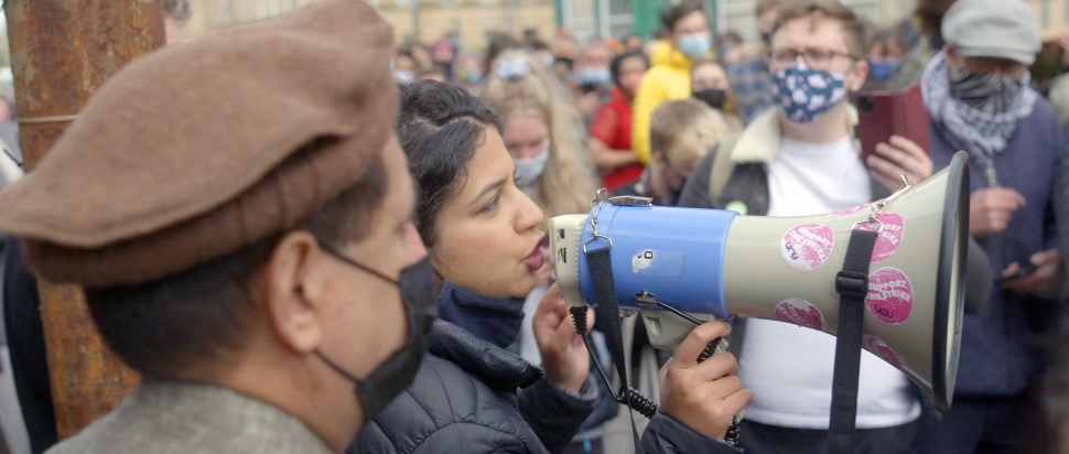 Everybody to Kenmure Street